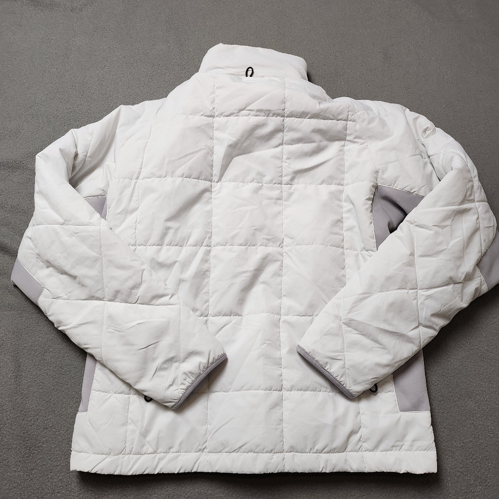 Women's White Quilted Puffer Jacket - Picture 5 of 10